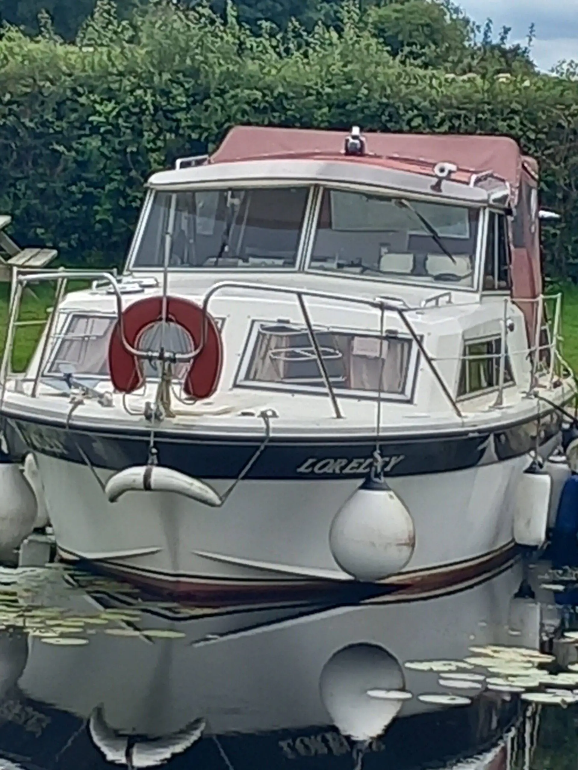 Loreley – 1984 29ft River Cruiser