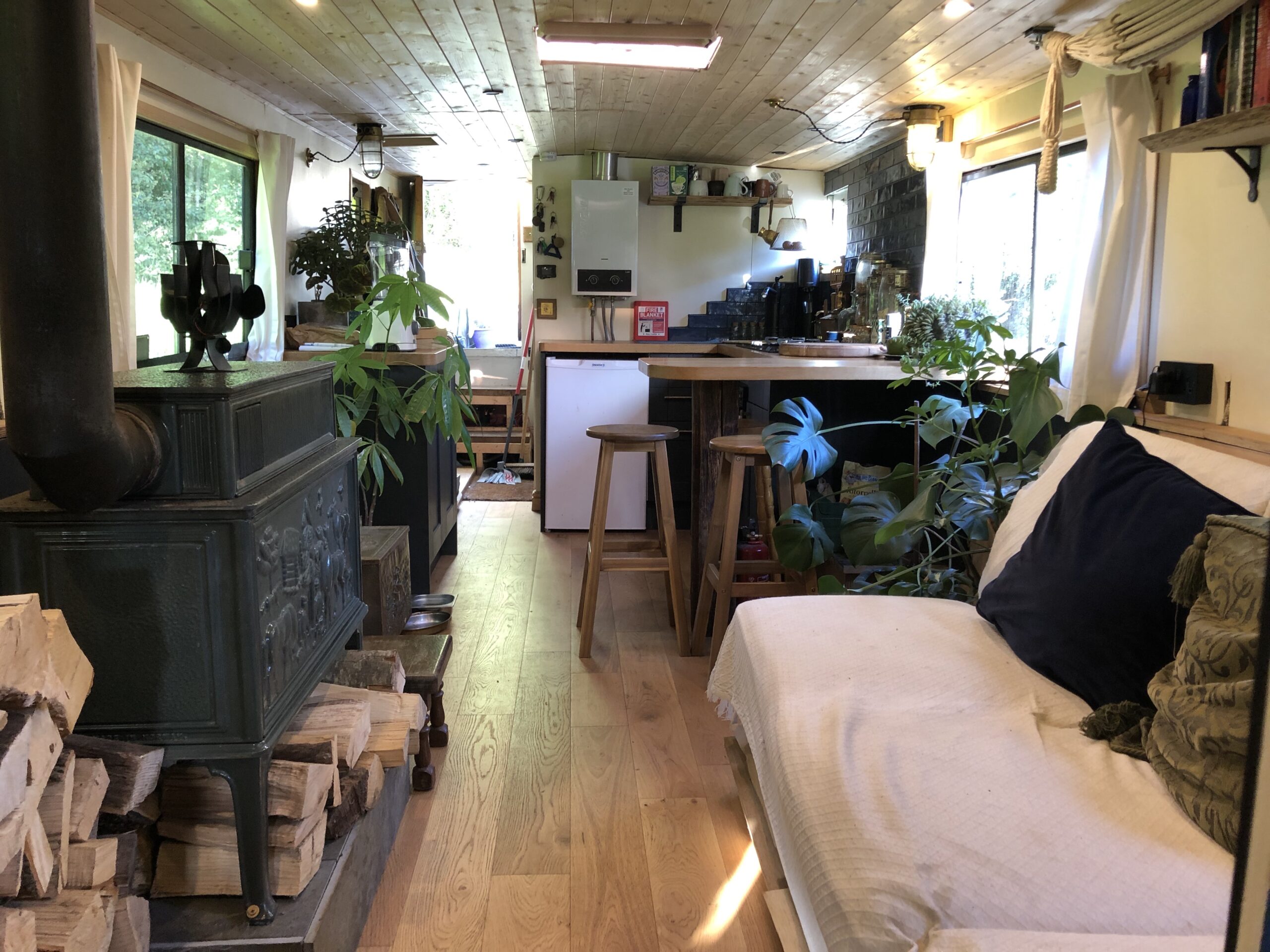 Tulip Dutch Barge – 50ft x 8.5ft