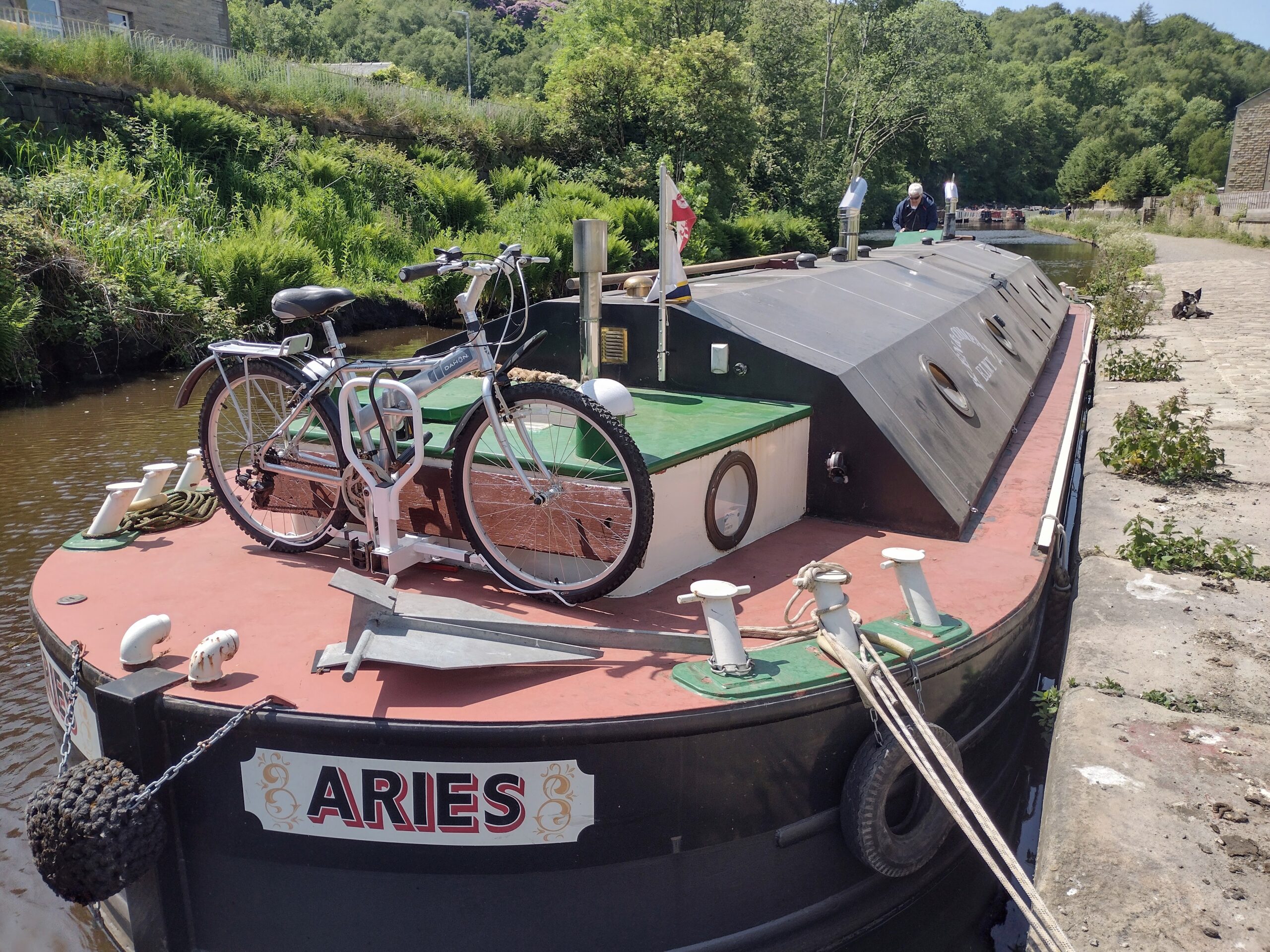 Leeds Liverpool Short Boat style – modern built to 83% full size – XR&D shell (2010)