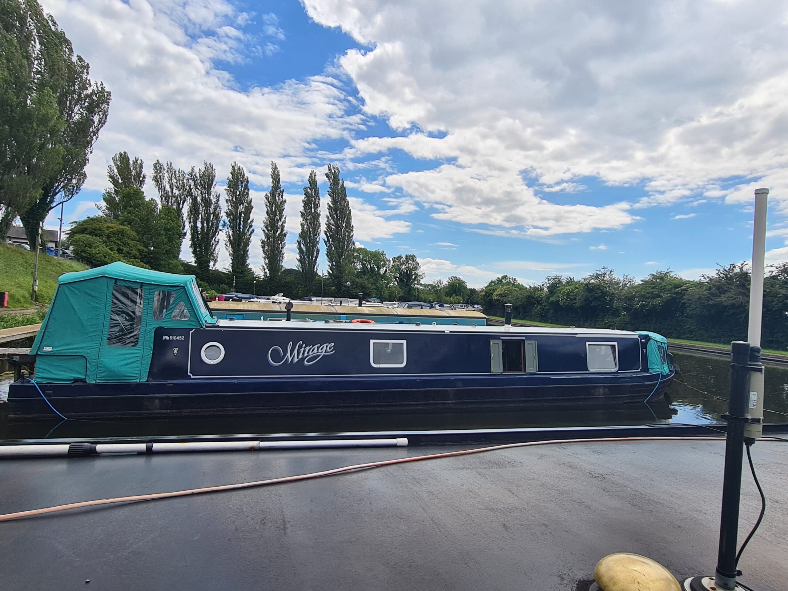 52ft x 10ft Wide Beam – Very Low Diesel Hours