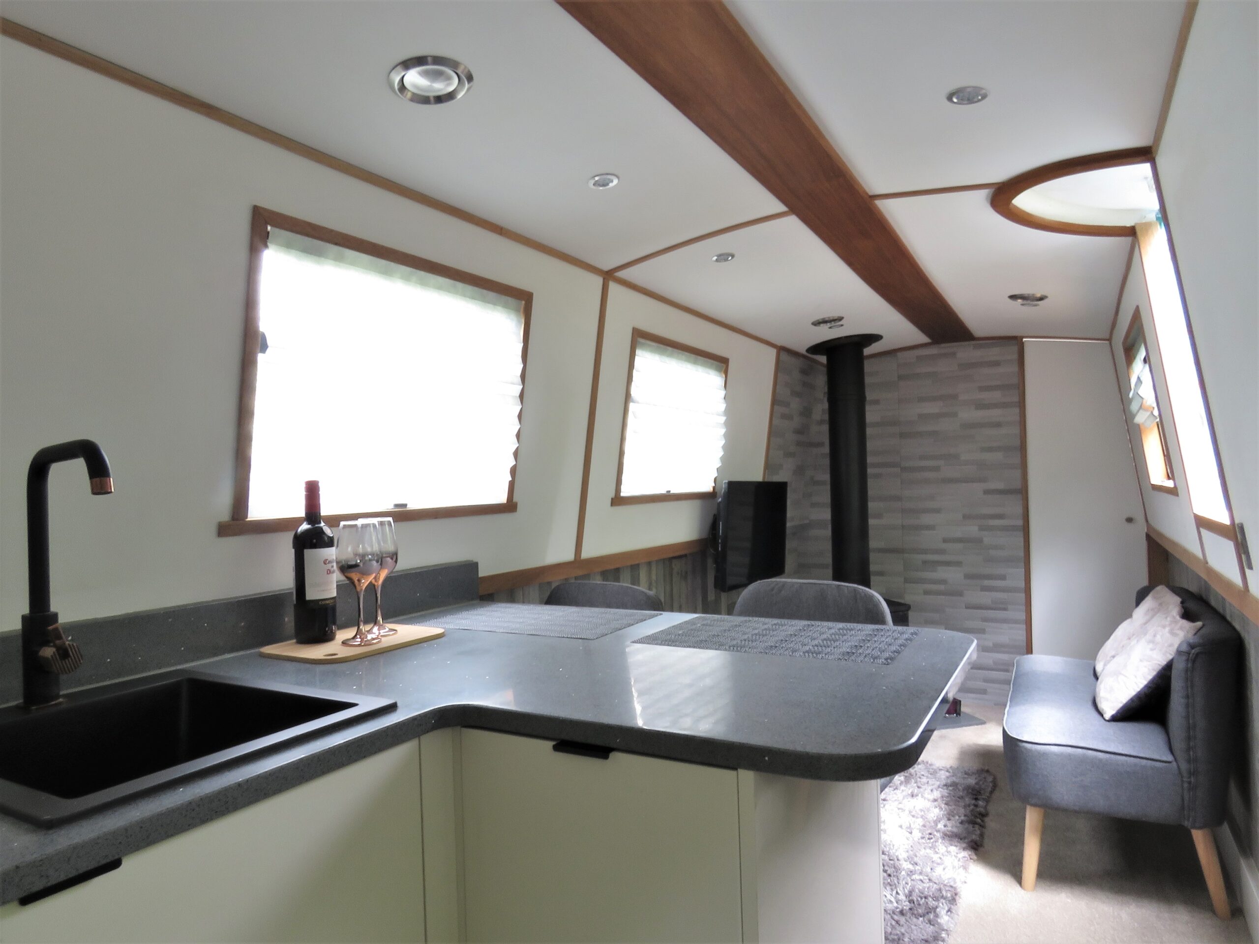 Modernised 1991 narrowboat