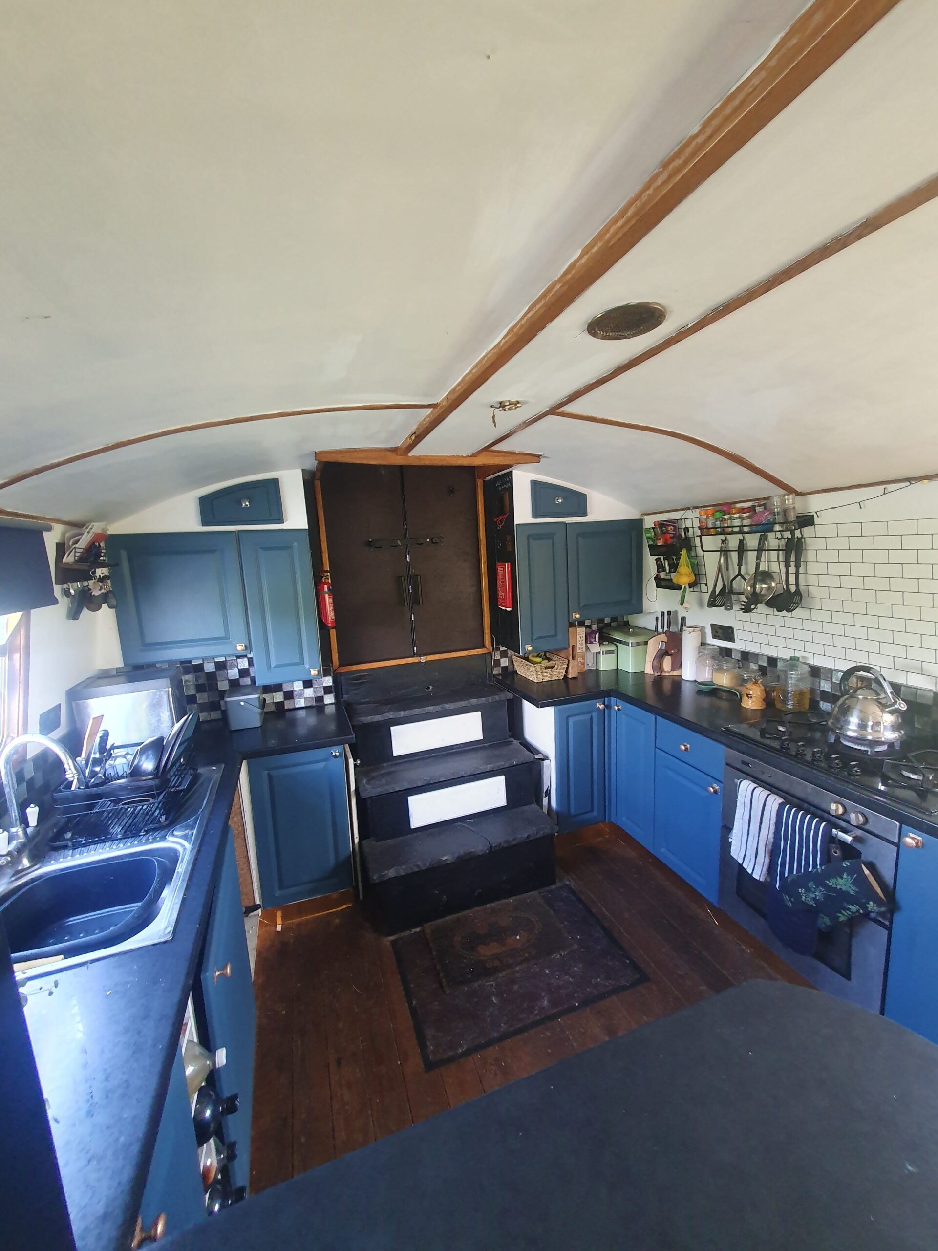 DOUBLE KISS 55x11ft 2009